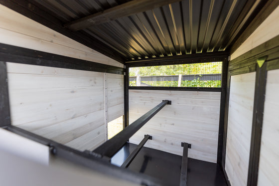 Modern Ultraguard Large Metal Framed Chicken Coop