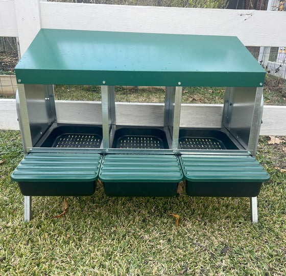 Zylina Metal Nesting Box With Legs - 3 Bays (G-10142)